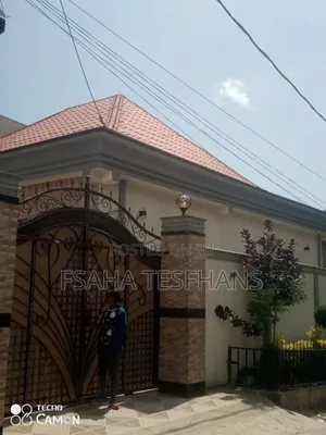 4bdrm Villa in Villa, Bole for rent