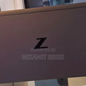 New Laptop HP ZBook Studio G8 16GB Intel Core I7 SSD 512GB