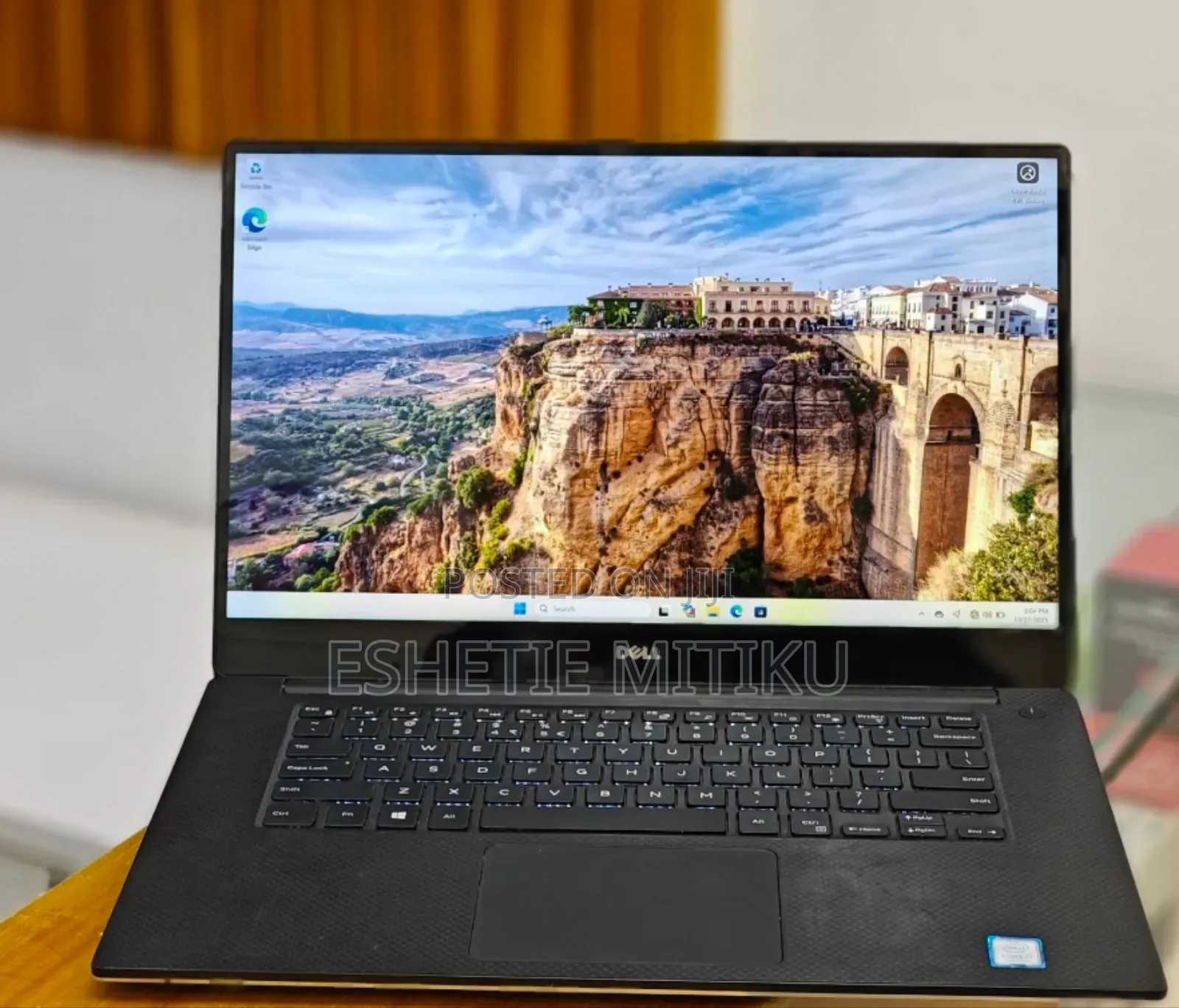 New Laptop Dell XPS 15 16GB Intel Core I7 SSD 256GB