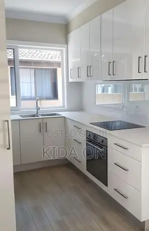 ግድግዳ ላይ ለሚገጠሙ ኪችኖች