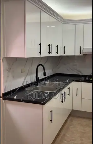 ግድግዳ ላይ ለሚገጠሙ ኪችኖች