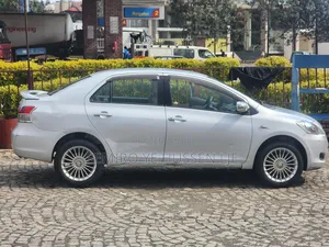 Toyota Yaris 1.0 VVT-i 2008 Silver