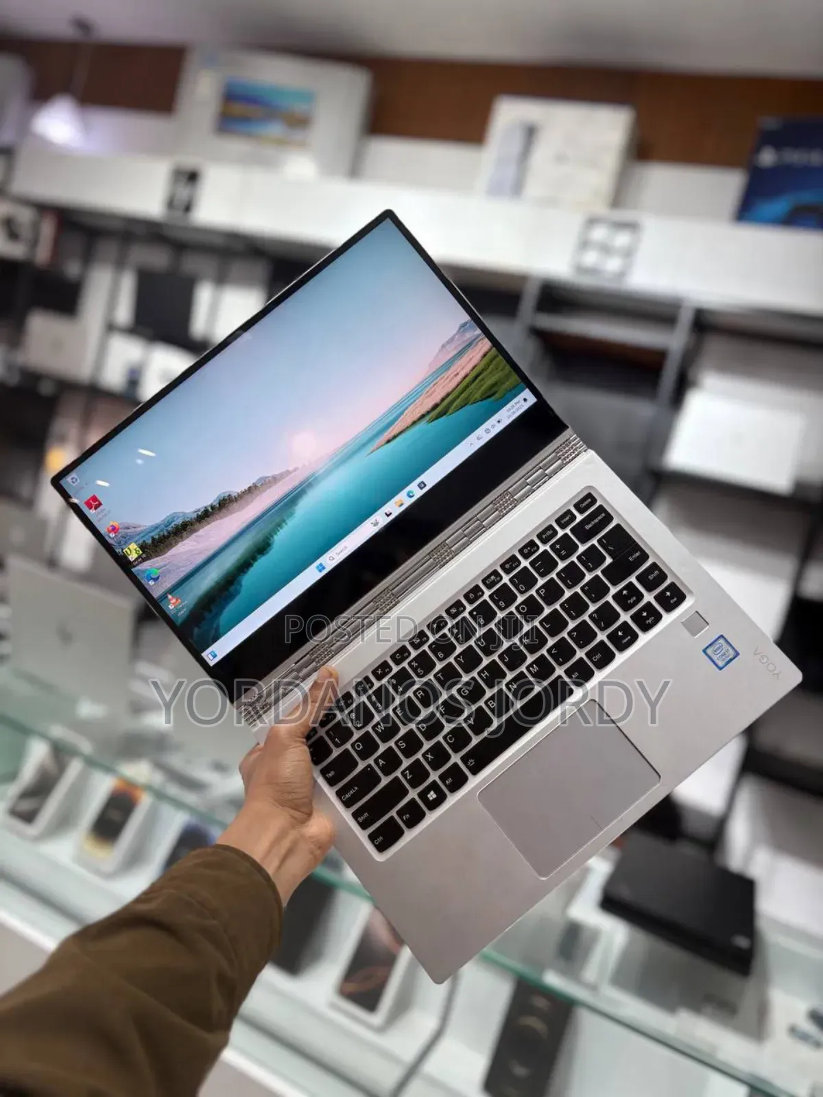 New Laptop Lenovo Yoga 910 8GB Intel Core I7 SSD 512GB