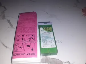 Photo - Hair Wax With Paper