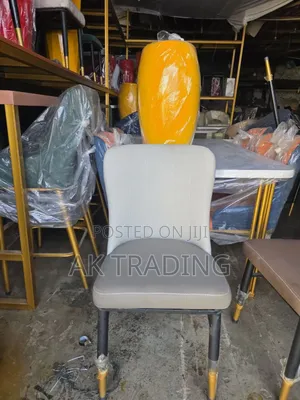 High Quality Cafe Chair