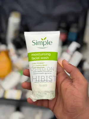 Photo - Simple Moisturizing Face Wash