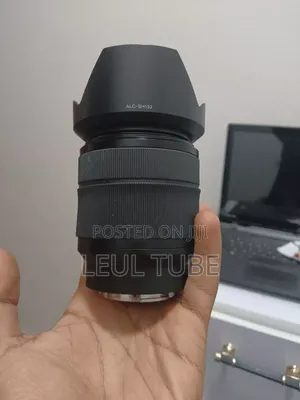 Photo - Sony 28 70 Lens
