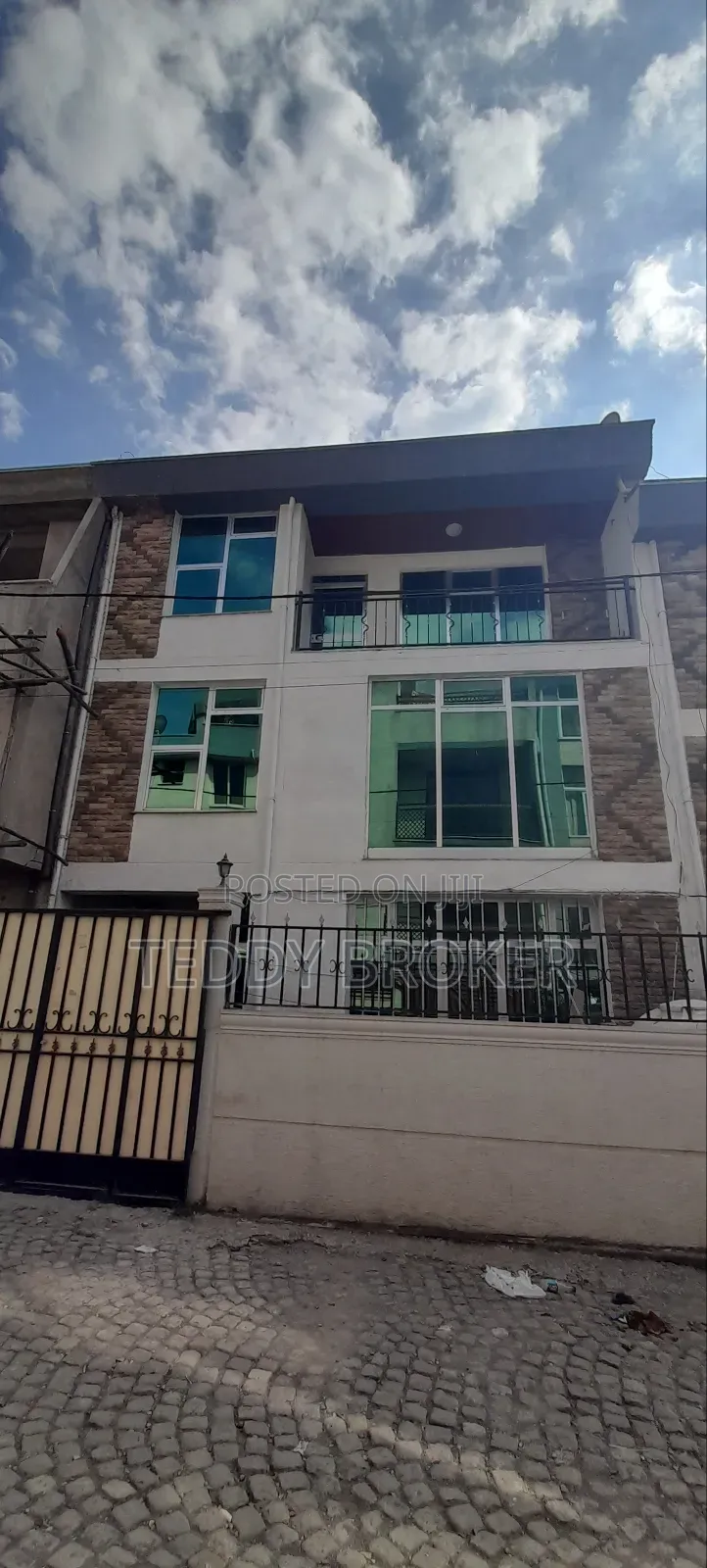 5bdrm House in Haile Garment, Nifas Silk-Lafto for sale