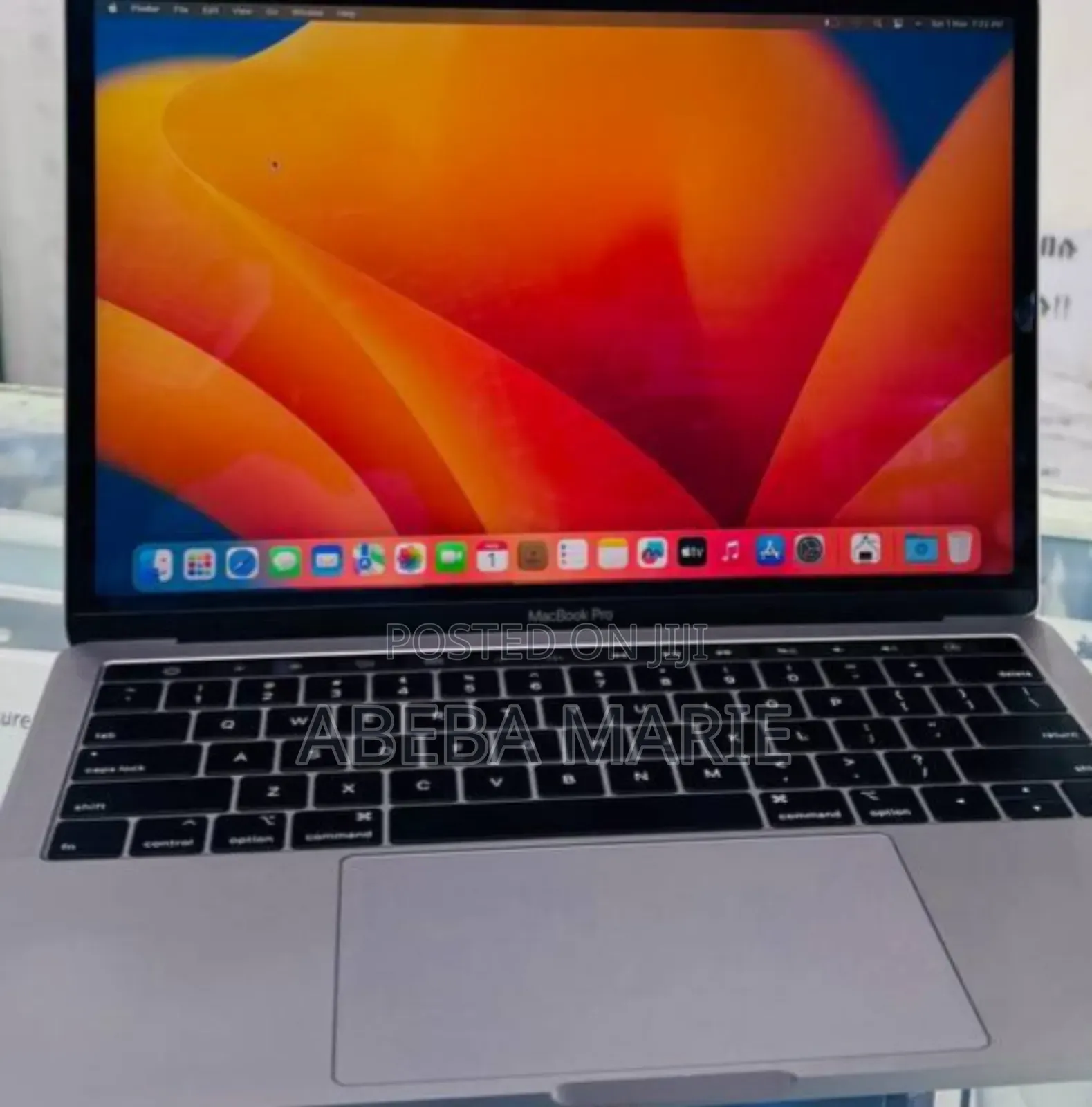 New Laptop Apple MacBook Pro 2018 16GB Intel Core I5 SSD 256GB