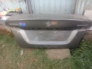 የዲዛየር ኮፈን ያገለገለ