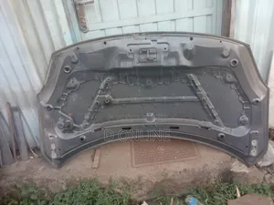 የዲዛየር ኮፈን ያገለገለ