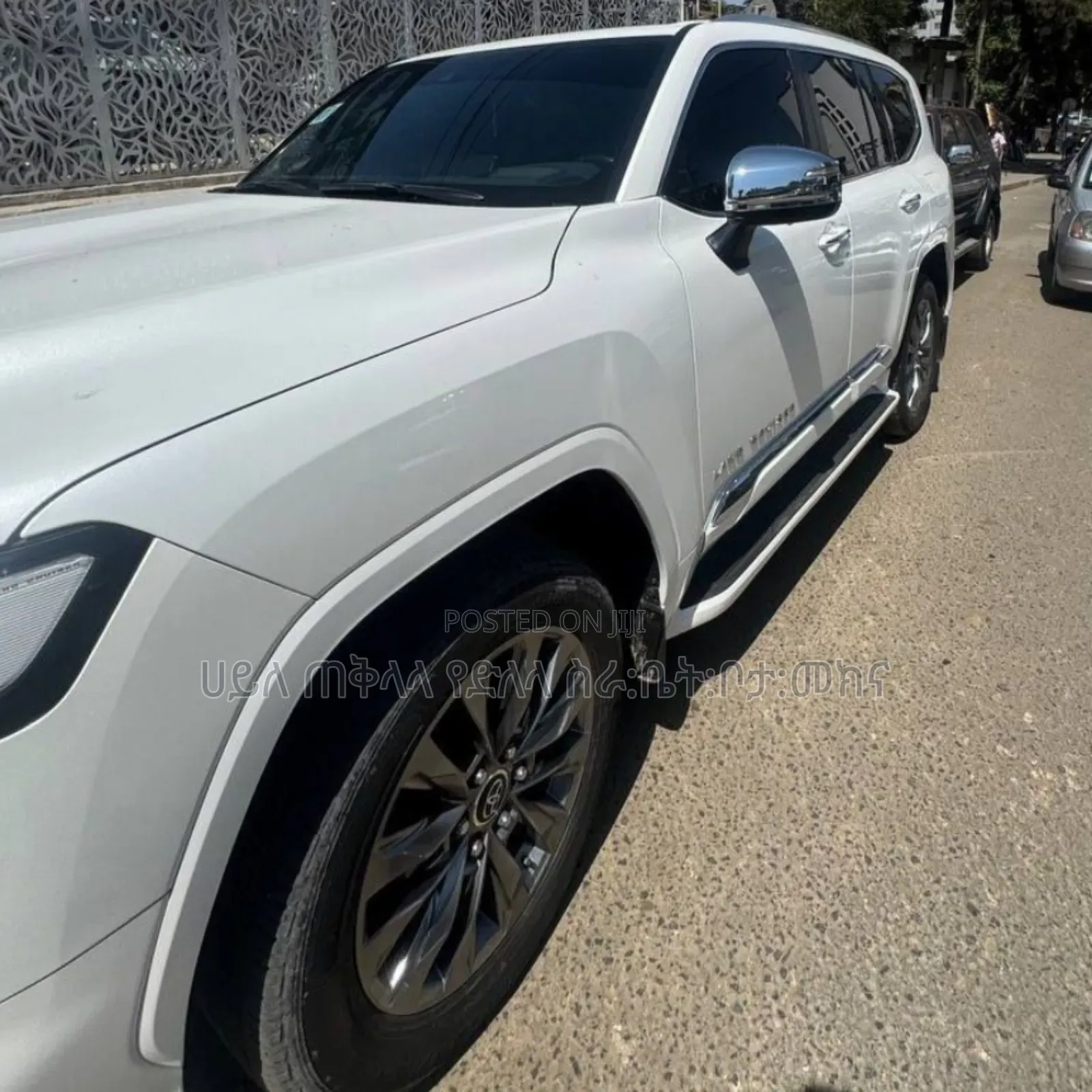 Toyota Land Cruiser 2023