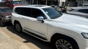 Toyota Land Cruiser 2023