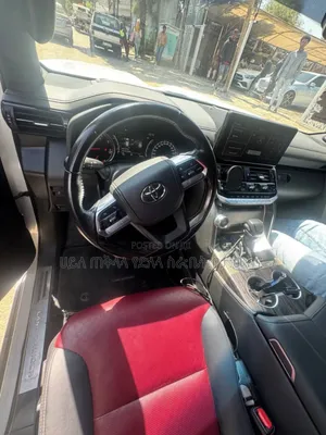 Toyota Land Cruiser 2023