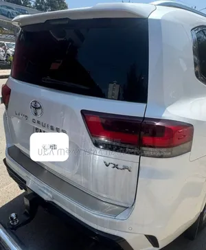 Toyota Land Cruiser 2023