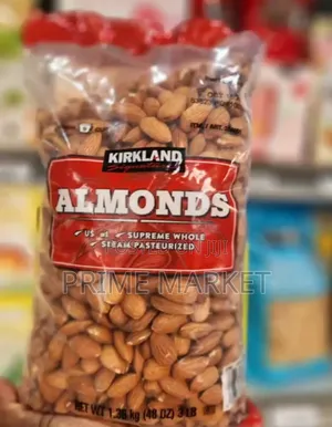 Photo - Whole Almonds Nuts[1.36 Kg] Kirkland Signature