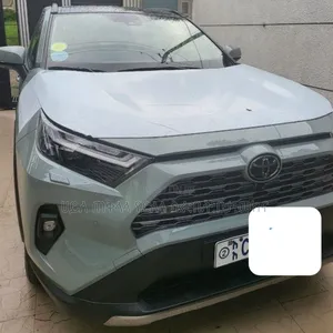Toyota RAV4 2022 Green