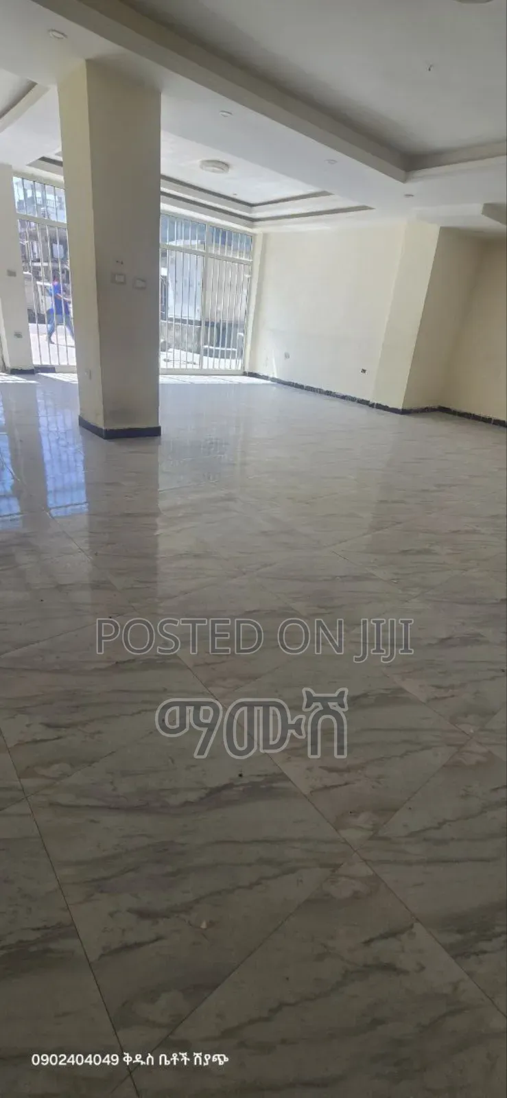 የሚሸጥ 40/60 ኮንዶሚኒየም ሱቅ