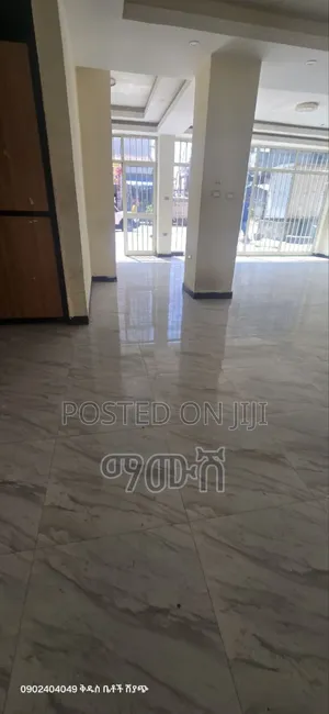 የሚሸጥ 40/60 ኮንዶሚኒየም ሱቅ