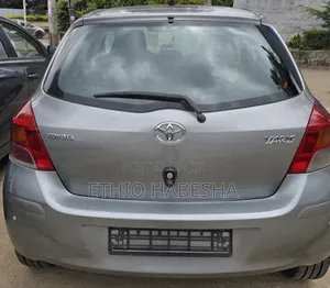 Toyota Yaris HB T1 2009 Gray