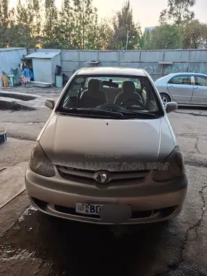 Toyota Platz 1.0 FWD 2005 Silver