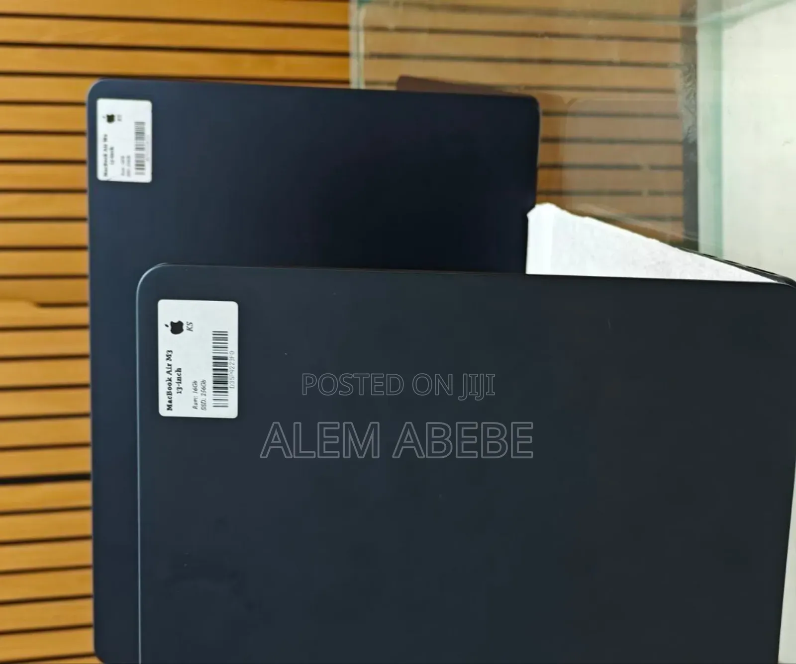 New Laptop Apple MacBook Air 2024 M3 13-Inch 16GB Apple M3 SSD 256GB