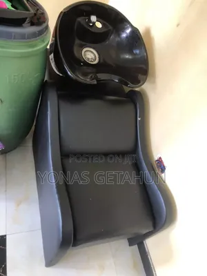 Photo - የፀጉር ቤት ዕቃዎች