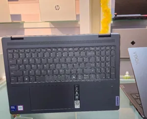 New Laptop Lenovo Yoga 7i 16GB Intel Core Ultra 7 SSD 1T