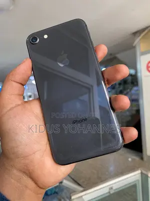 Apple iPhone 8 64 GB Black