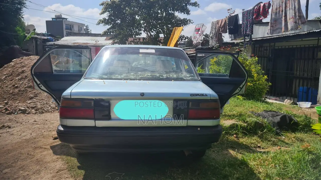 Toyota Corolla 1991 Blue