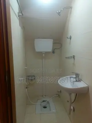 6bdrm House in ሳበ ሁለት, Bole for sale