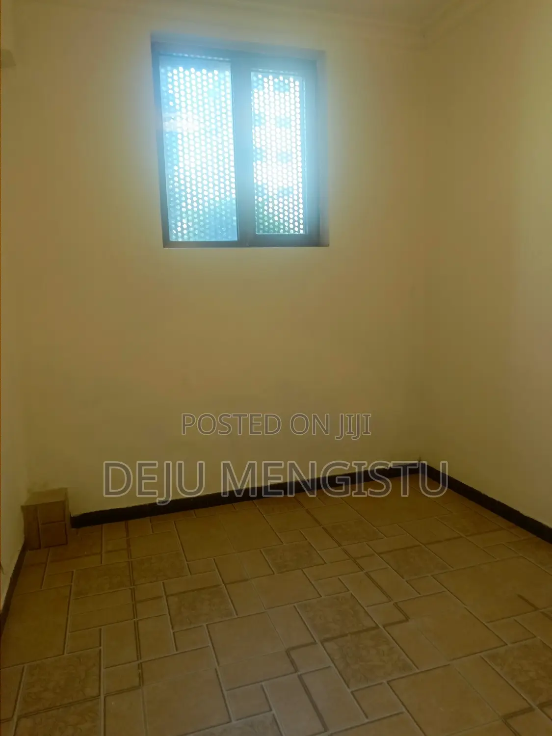 6bdrm House in ሳበ ሁለት, Bole for sale