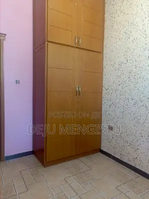 6bdrm House in ሳበ ሁለት, Bole for sale