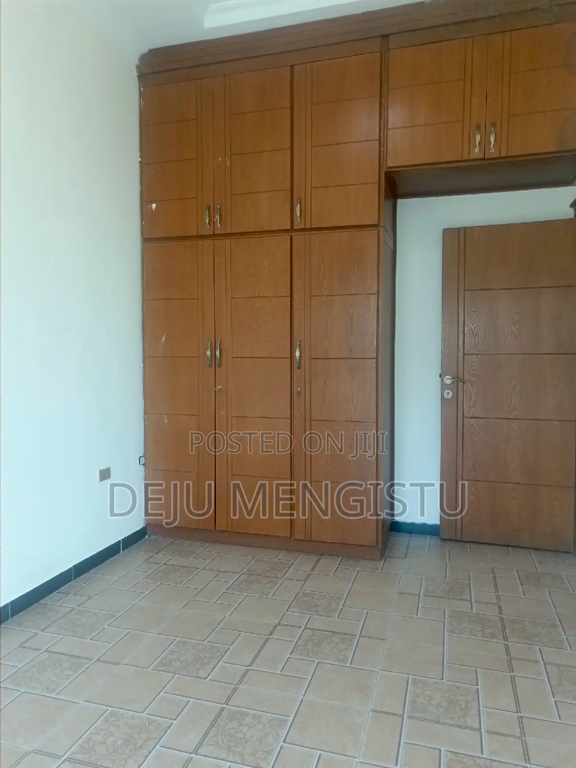 6bdrm House in ሳበ ሁለት, Bole for sale