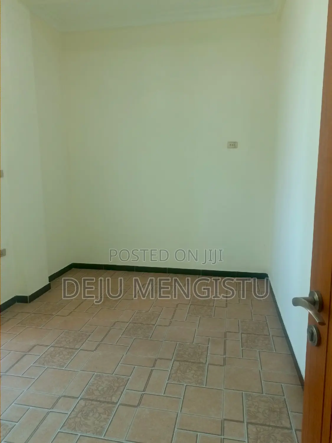 6bdrm House in ሳበ ሁለት, Bole for sale