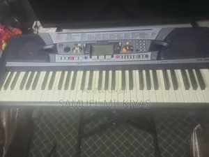Yamaha PSR-280 Keyboard for Sale!