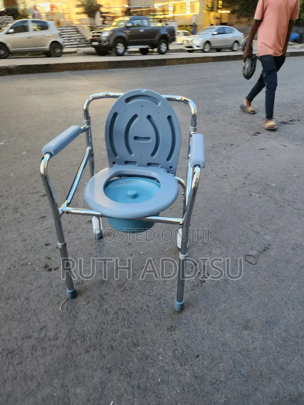 Toilet Almunium Chair求救poty Chair痲不commode Chair奔跑toilet Chair New