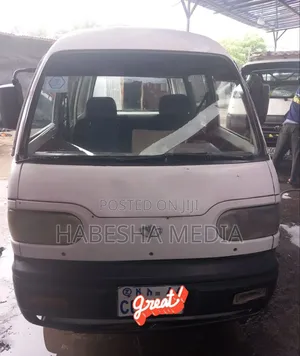 Daewoo Pioneer 2004 White