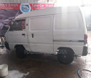 Daewoo Pioneer 2004 White