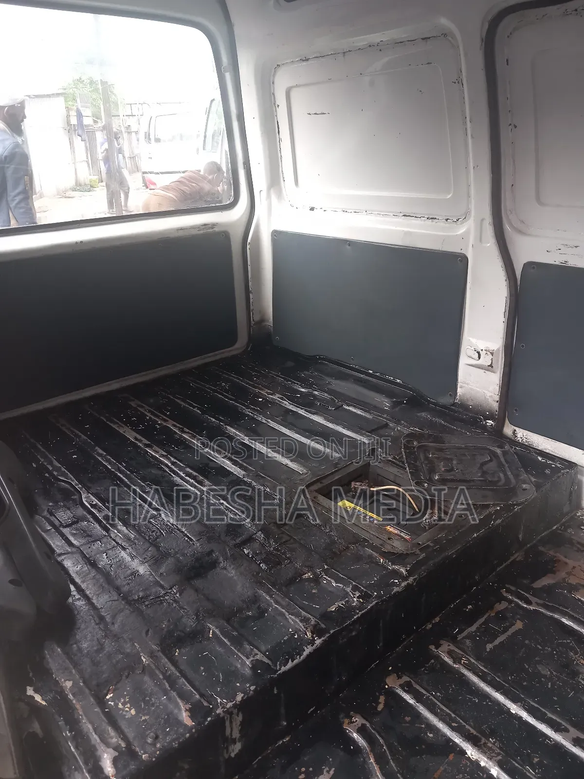 Daewoo Pioneer 2004 White