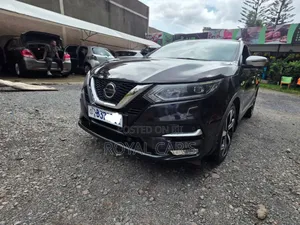 Photo - Nissan Qashqai 2018 Black