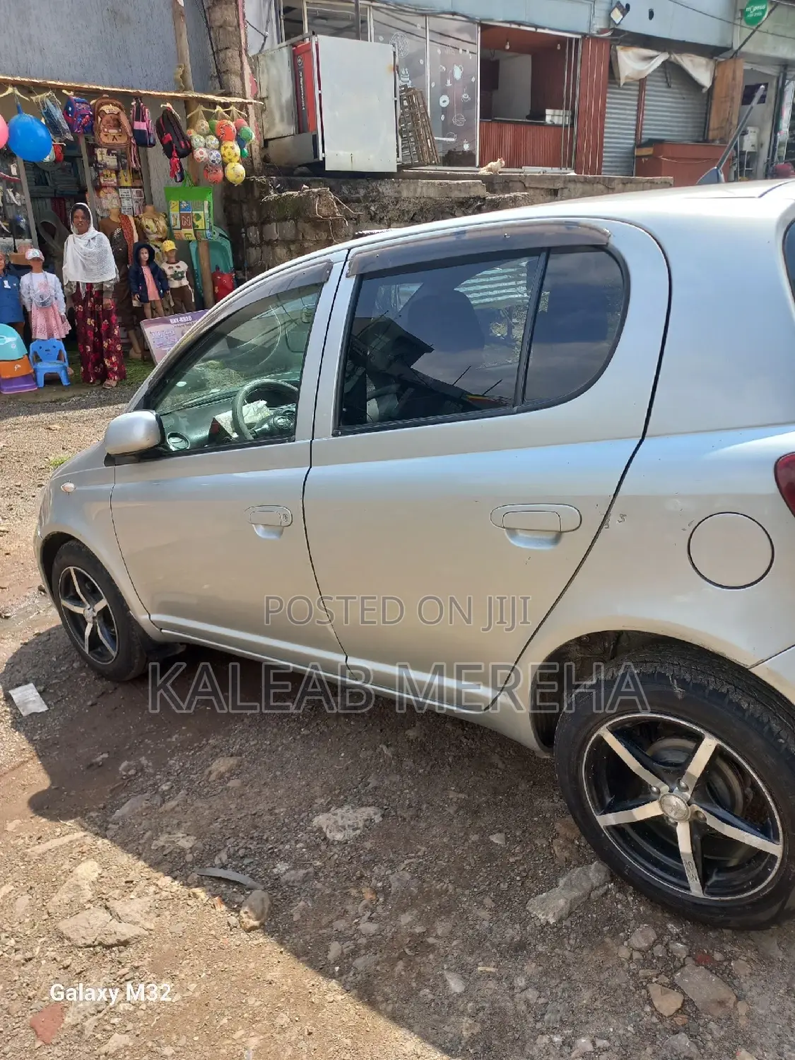 Toyota Vitz 1.0 FWD 5dr 2004 Silver