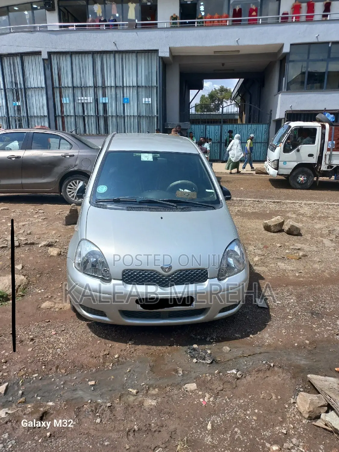 Toyota Vitz 1.0 FWD 5dr 2004 Silver
