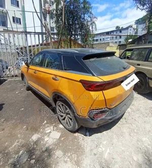 Bestune T77 1.2 FWD 2021 Yellow