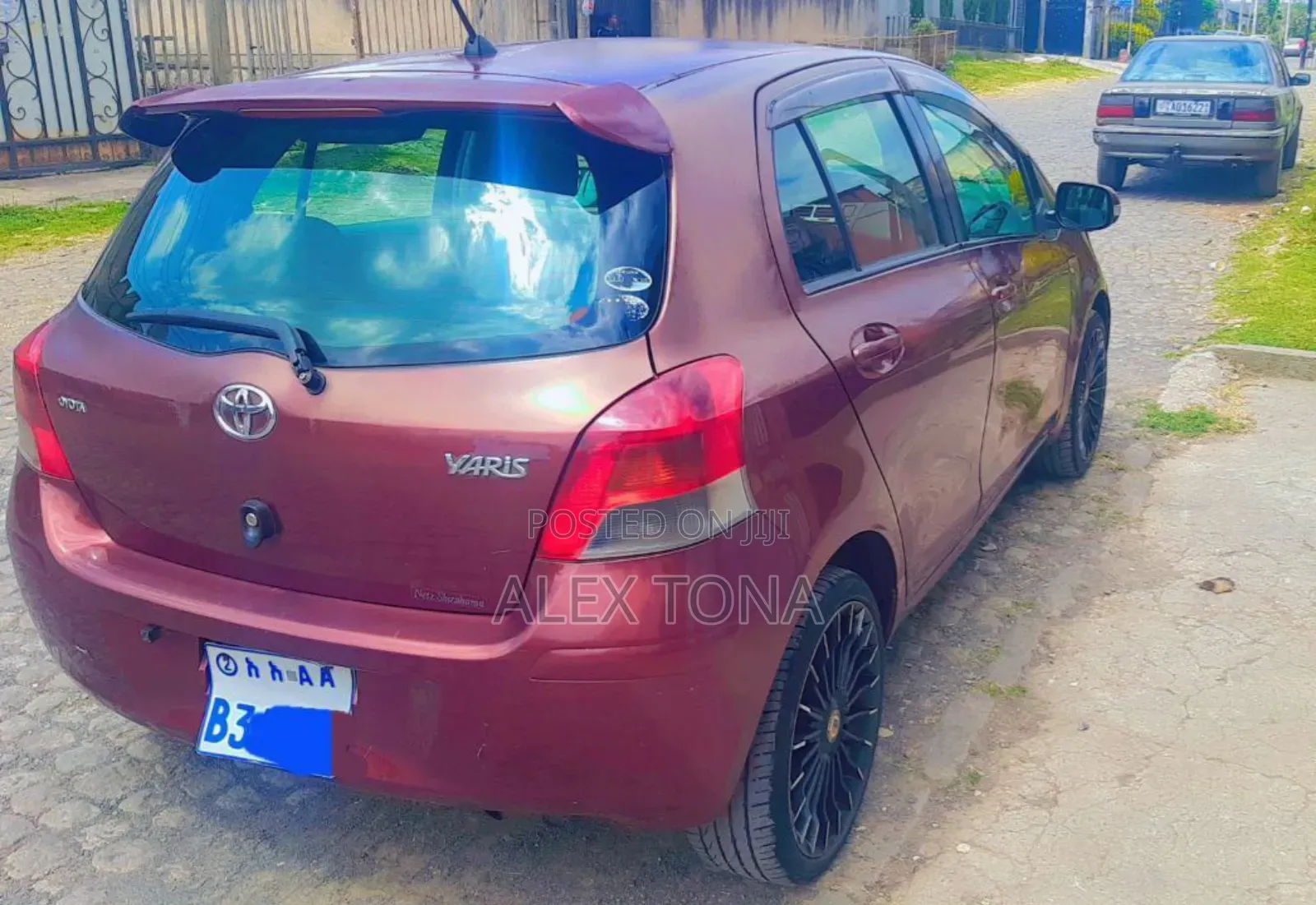 Toyota Yaris 2010 Burgundy