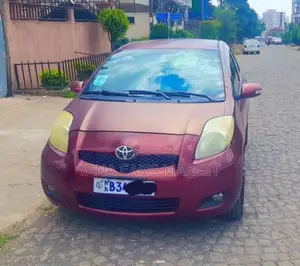 Toyota Yaris 2010 Burgundy
