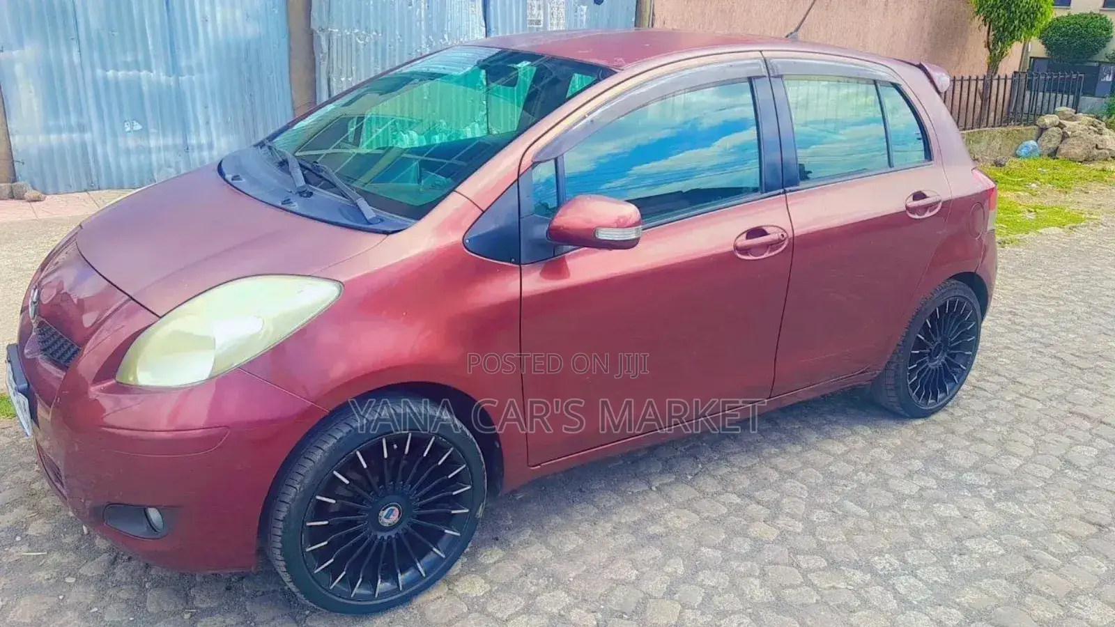 Toyota Yaris 2010 Burgundy