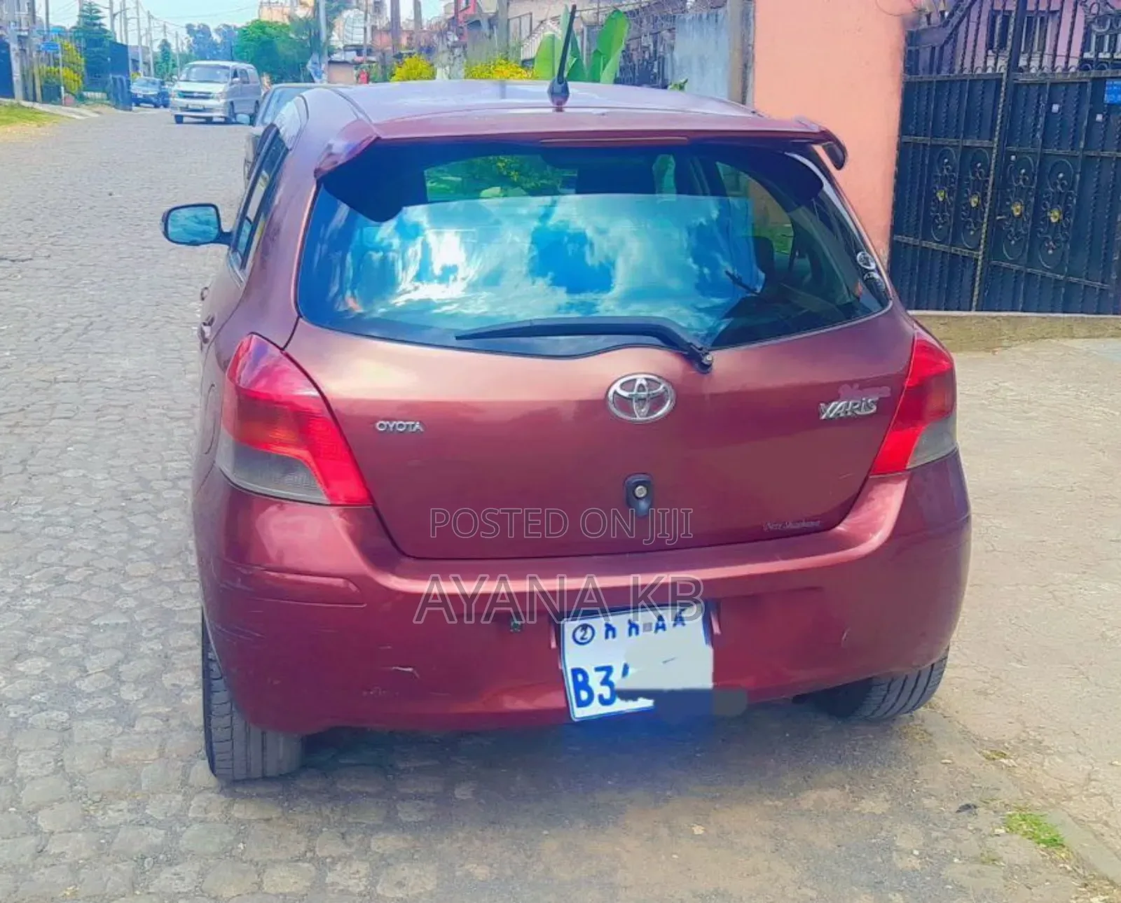Toyota Yaris 2010 Burgundy