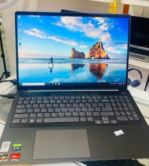 New Laptop Lenovo 16GB AMD Ryzen 7 SSD 512GB