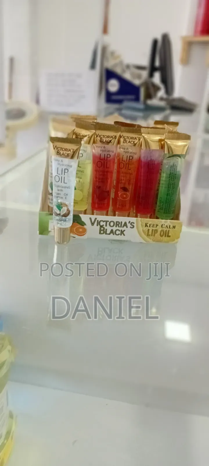 Victoria Black Lip Oil